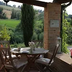 فندق مبيت وإفطار Casa Sorgente San Costanzo